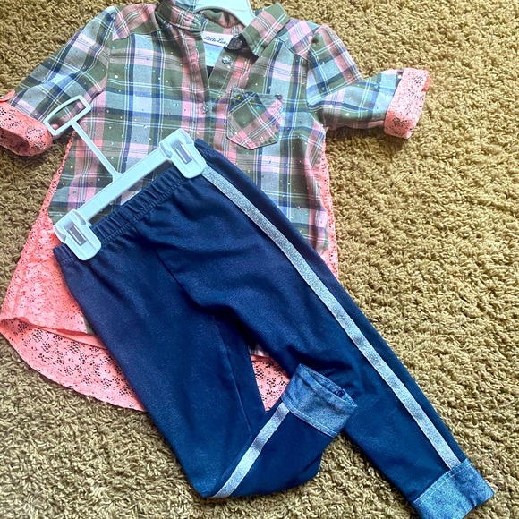 Girls Small cute shirt and bottoms